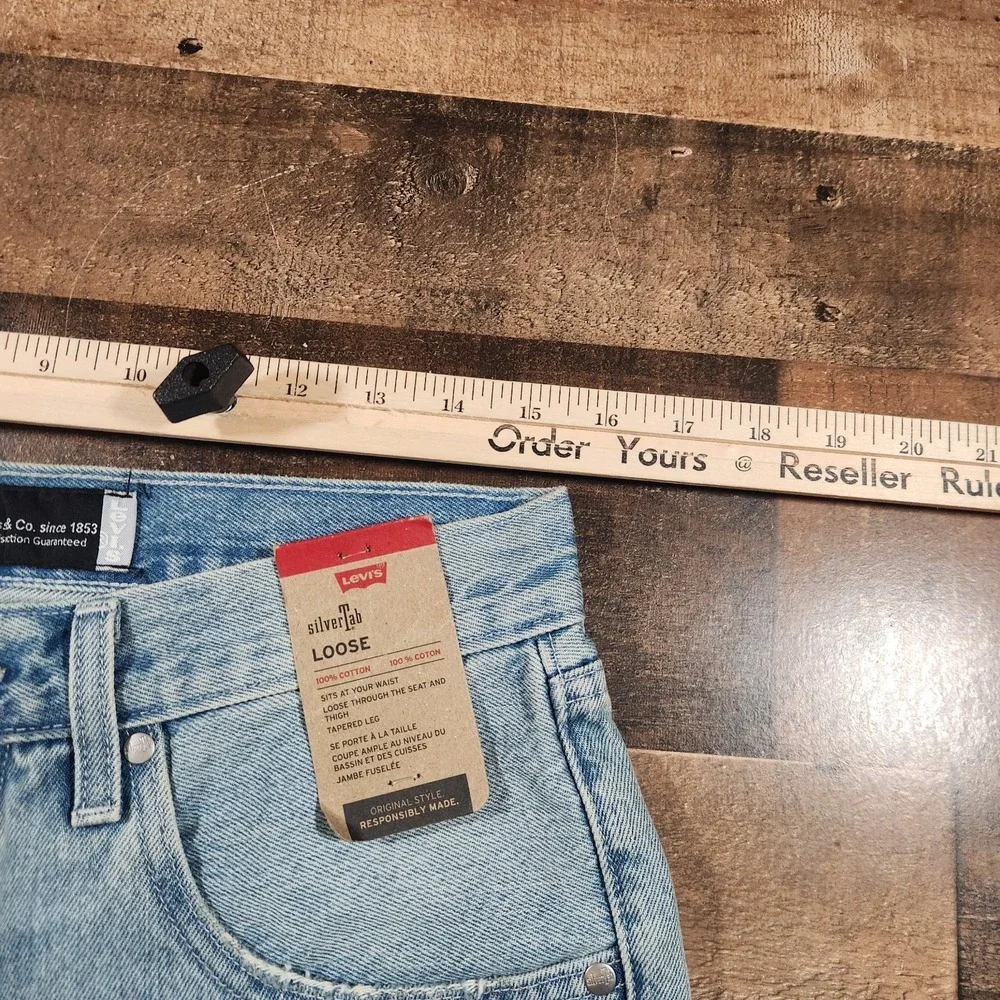 Levi's Silvertab Jeans Men 31x31 Light Blue Denim Baggy Loose Fit Distressed Rip